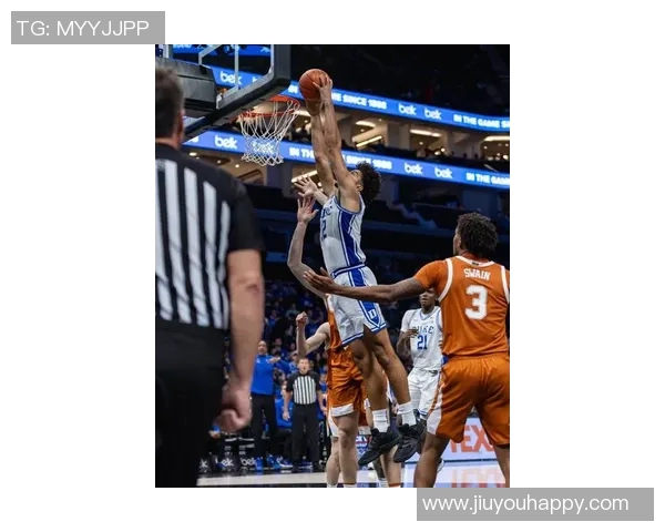 卡梅隆布泽尔表现惊艳砍下26分12篮板4助攻2封盖兄弟状态低迷仅得4分