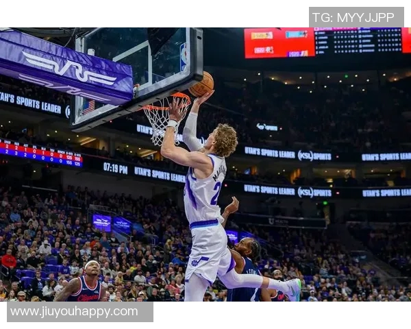 格莱姆斯表现起伏却助攻如潮第三节独得9分助球队追分 格莱姆斯表现起伏却助攻如潮第三节独得9分助球队追分