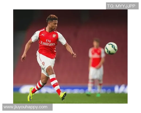 拜仁与格纳布里洽谈降薪续约至2028年球员表示双方正在积极沟通 拜仁与格纳布里洽谈降薪续约至2028年球员表示双方正在积极沟通